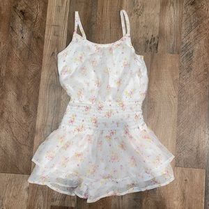 Girls Abercrombie kids romper. Floral print. size 9/10